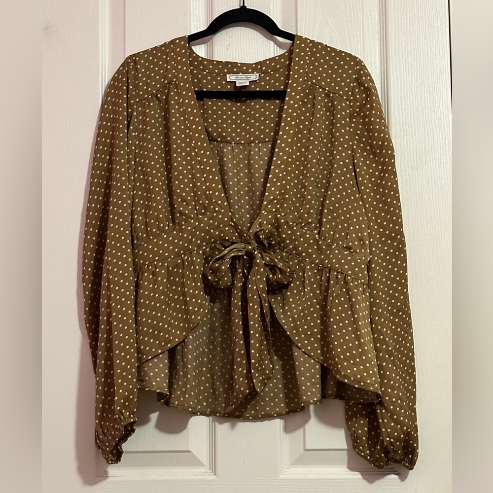 American Eagle tie front top